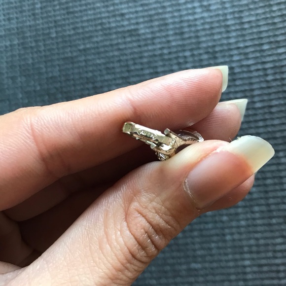 💜 Purple Avon Bracelet 💜 - Picture 2 of 7